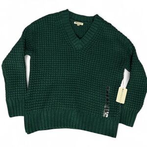Margeaux & Ellie Green Waffle Knit V-Neck Sweater